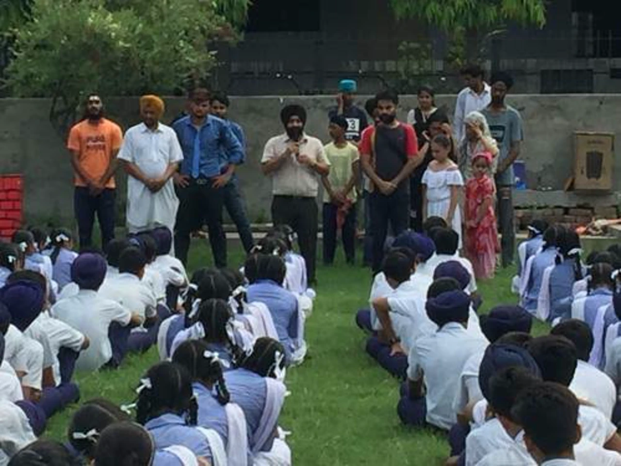 Contact SSSS Modern High school